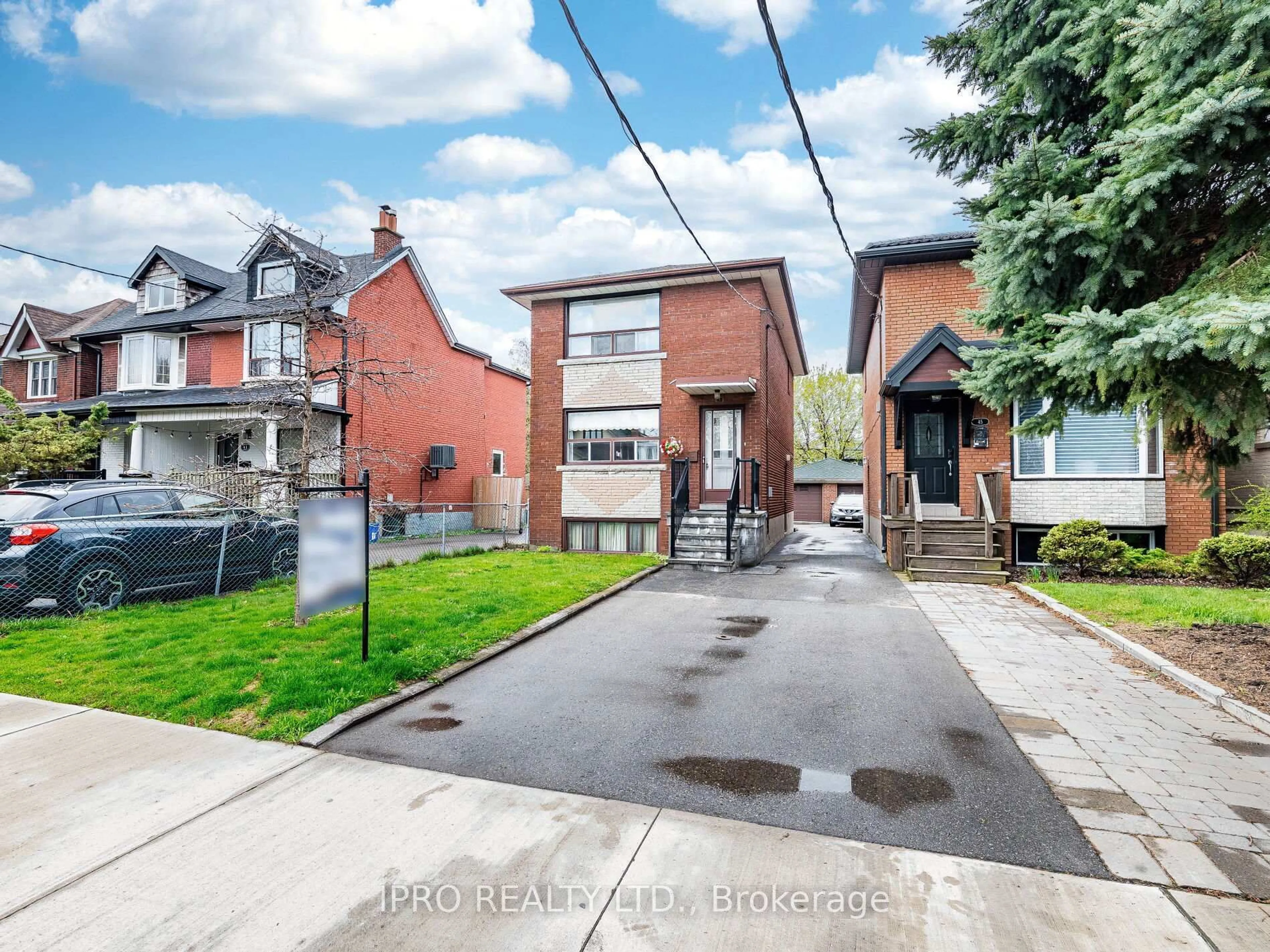 A pic from outside/outdoor area/front of a property/back of a property/a pic from drone, street for 43 Heman St, Toronto Ontario M8V 1X4