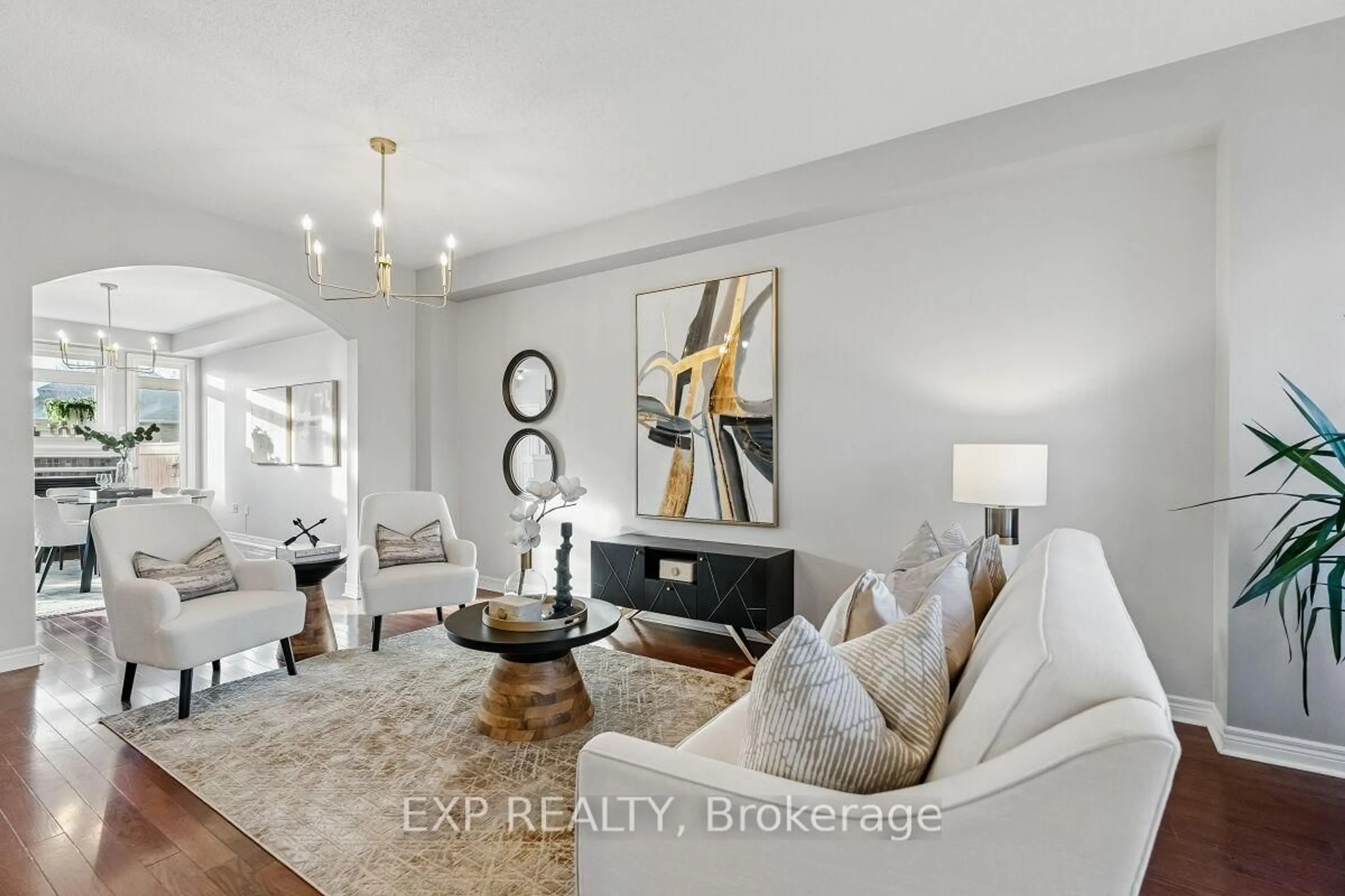 Living room with furniture, unknown for 3027 Richview Blvd, Oakville Ontario L6M 5C7