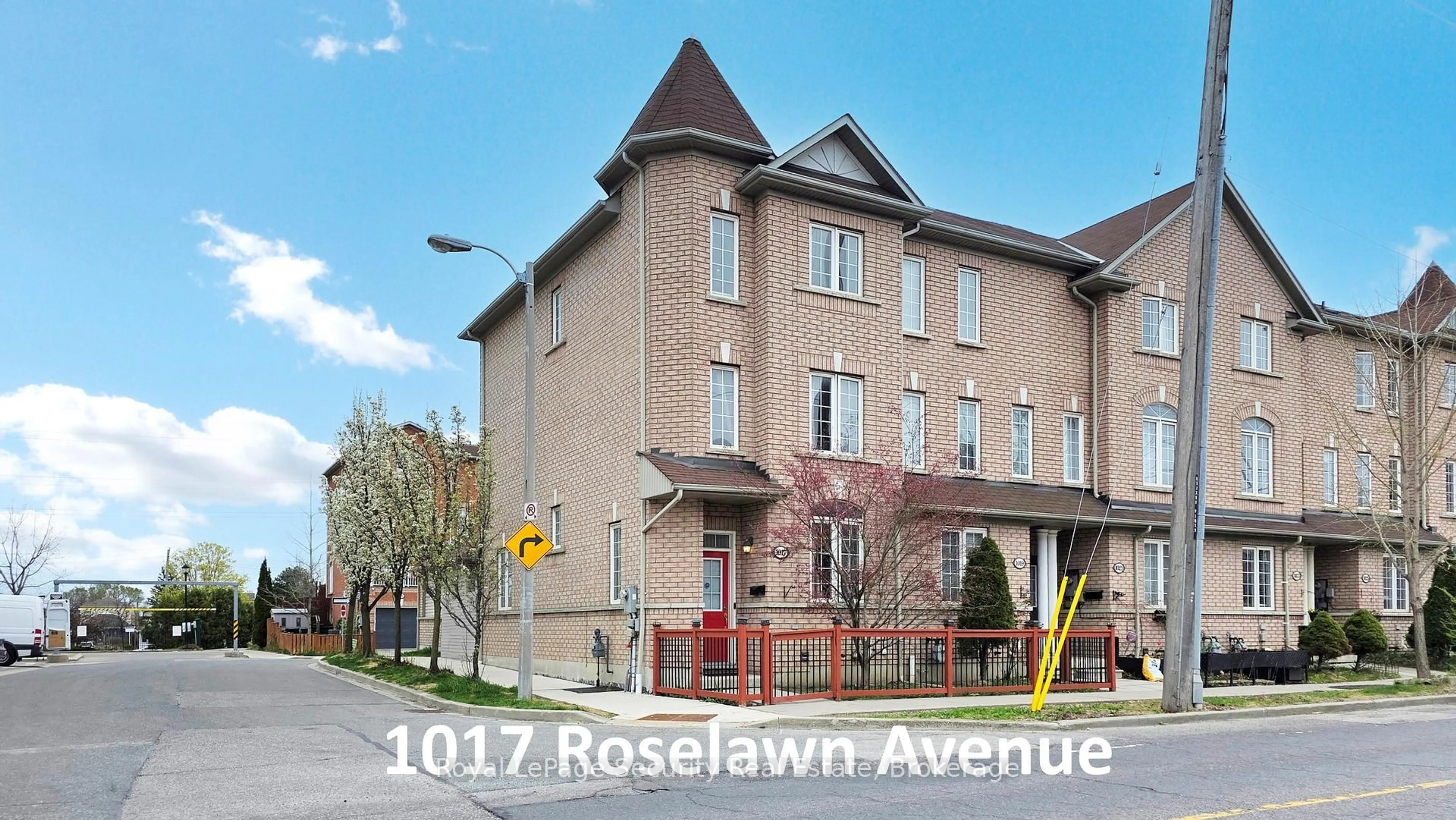 Unknown for 1017 Roselawn Ave, Toronto Ontario M6B 4N1