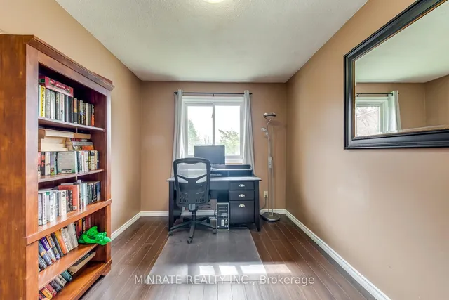 Additional property image - 1548 Newlands Cres Unit 14