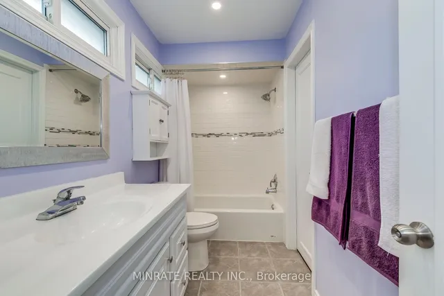 Additional property image - 1548 Newlands Cres Unit 14