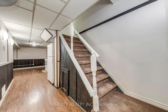 Additional property image - 1548 Newlands Cres Unit 14