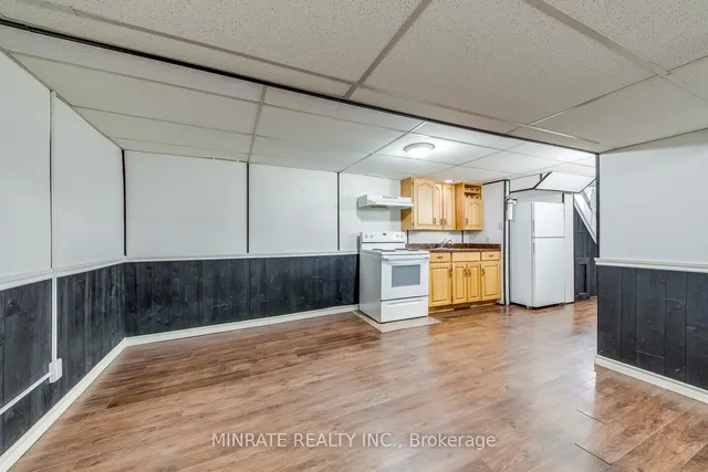 Additional property image - 1548 Newlands Cres Unit 14