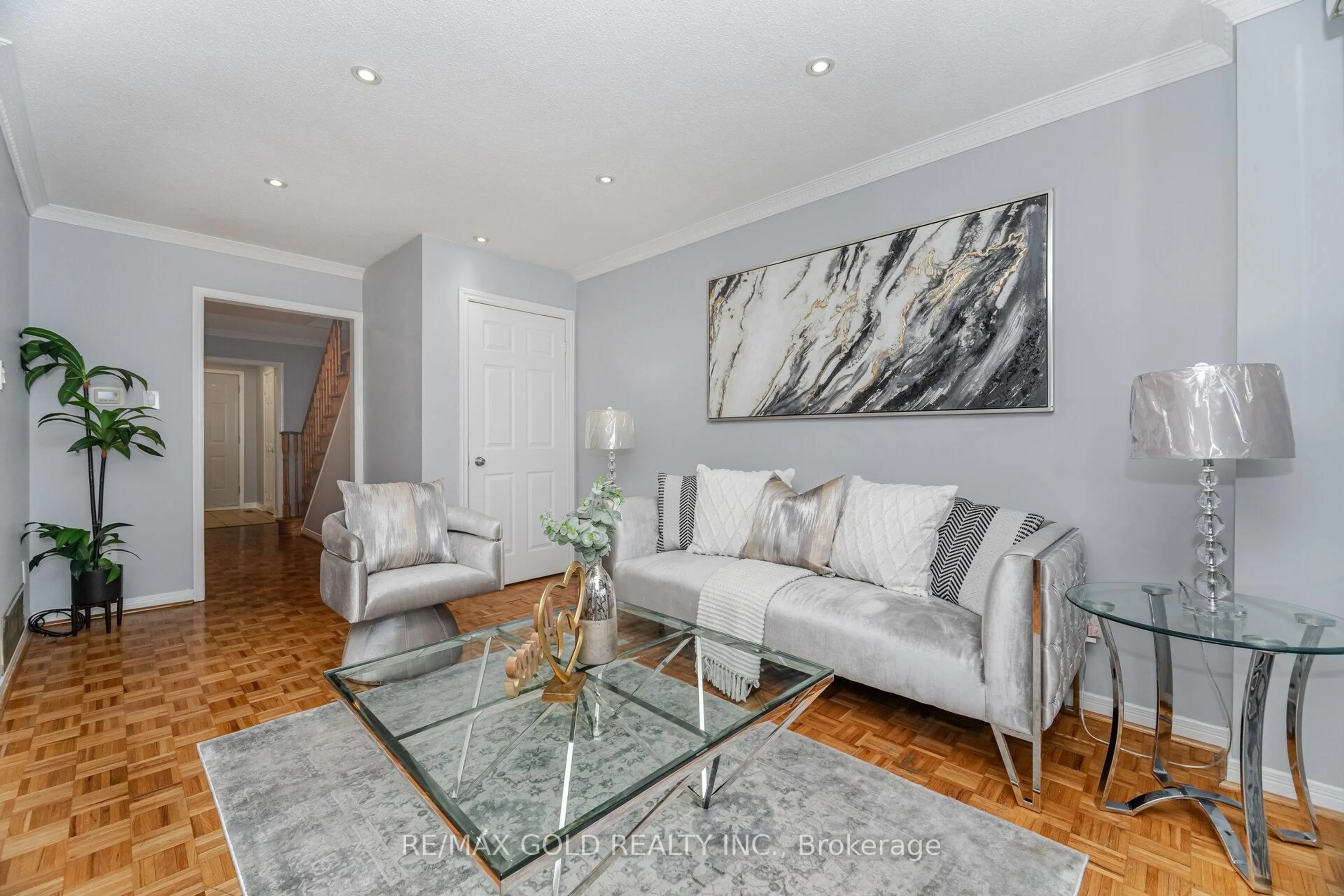 Living room with furniture, unknown for 58 Kesteven Cres, Brampton Ontario L6W 4E5