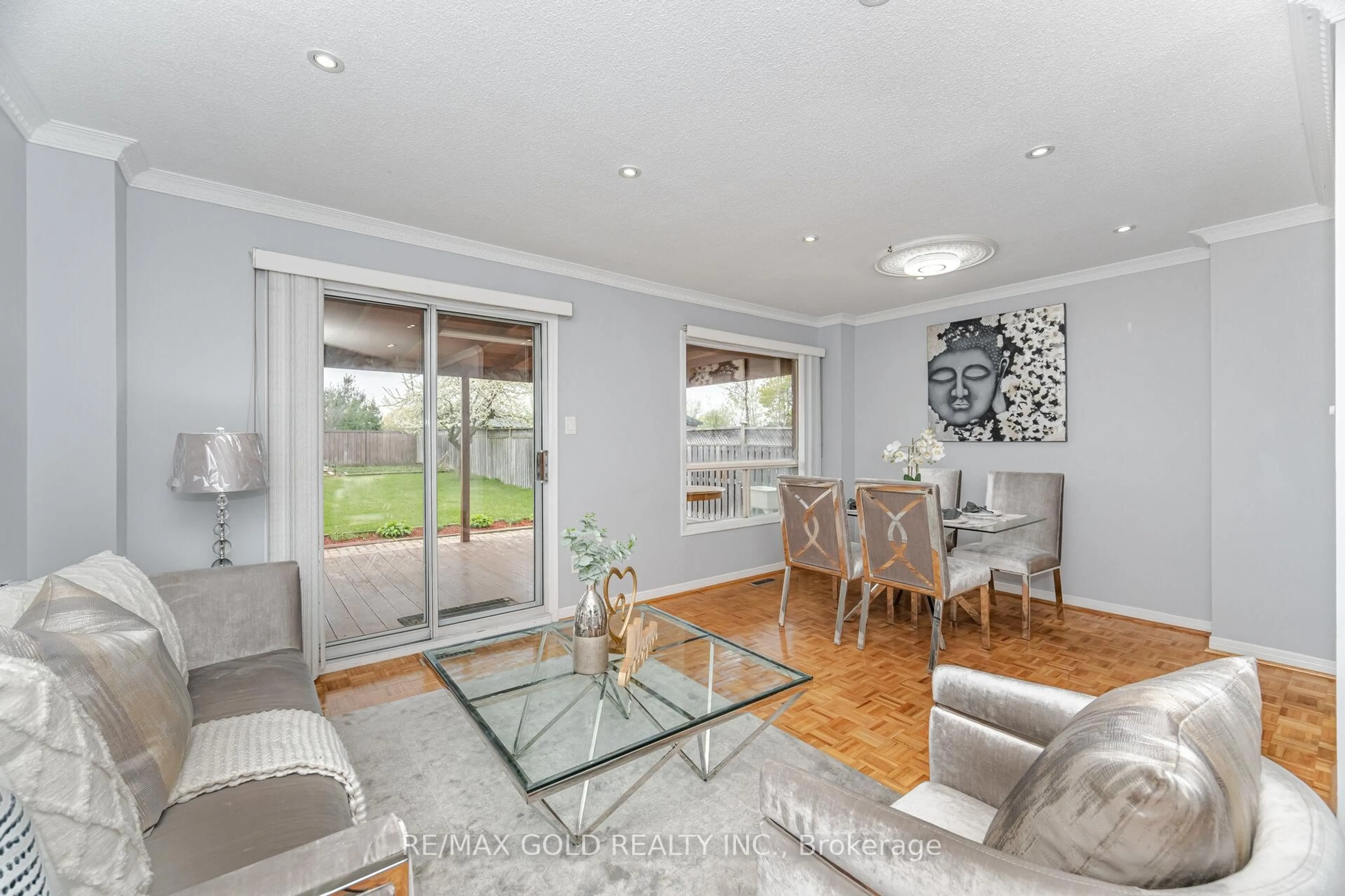 Unknown for 58 Kesteven Cres, Brampton Ontario L6W 4E5