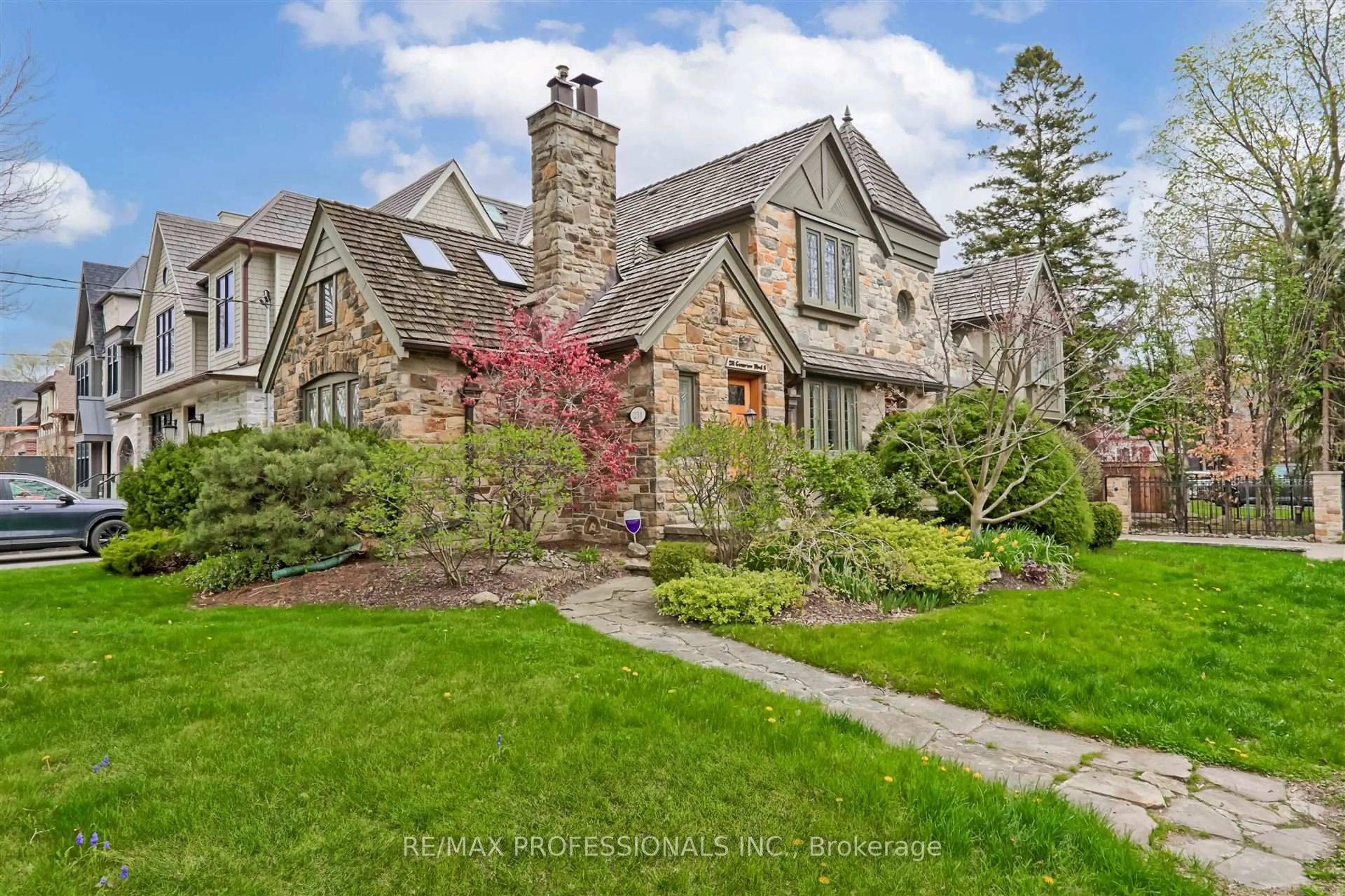Home with brick exterior material, street for 231 Grenview Blvd, Toronto Ontario M8Y 3V2