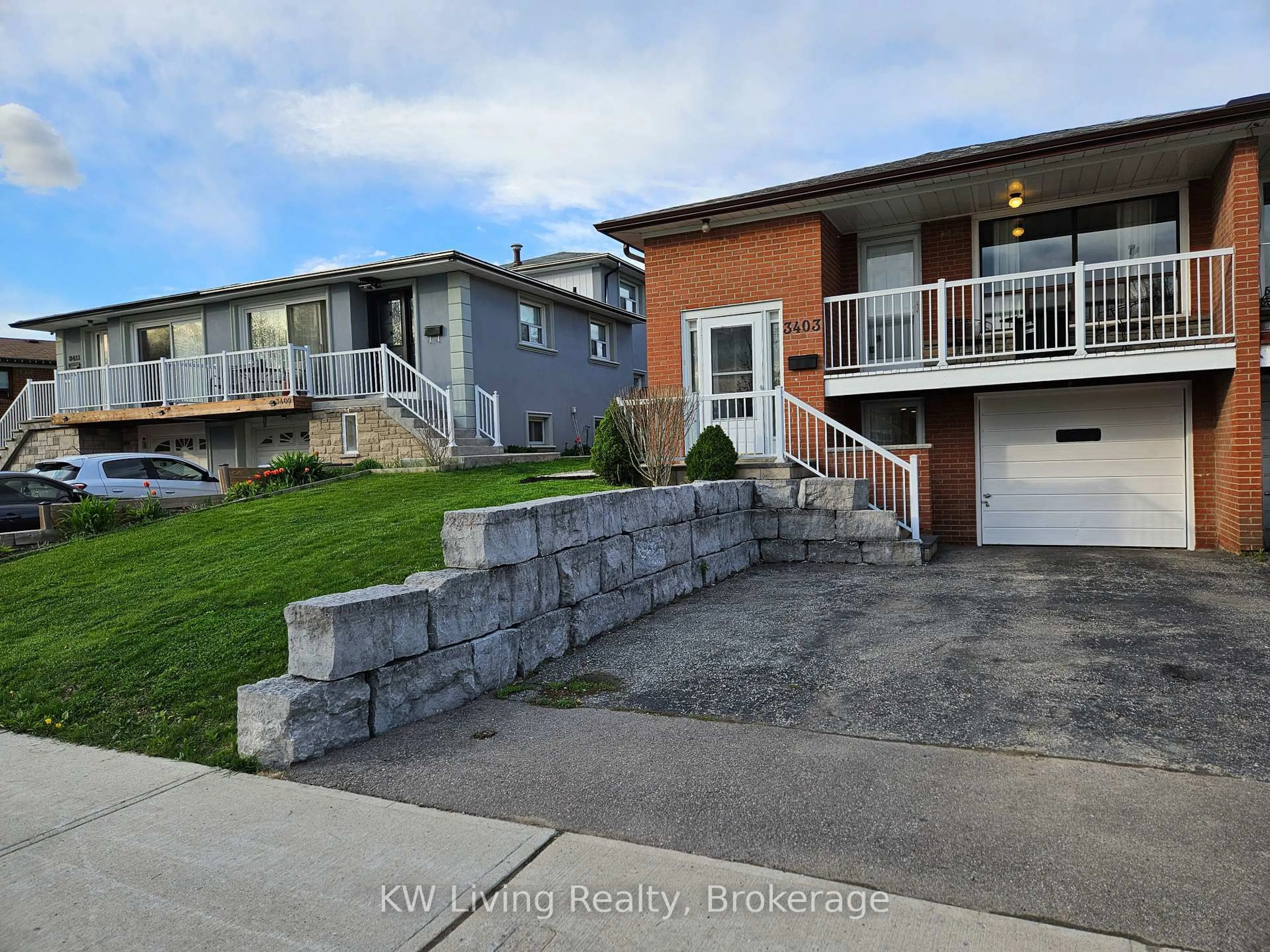 Unknown for 3403 Ellengale Dr, Mississauga Ontario L5C 1Z5