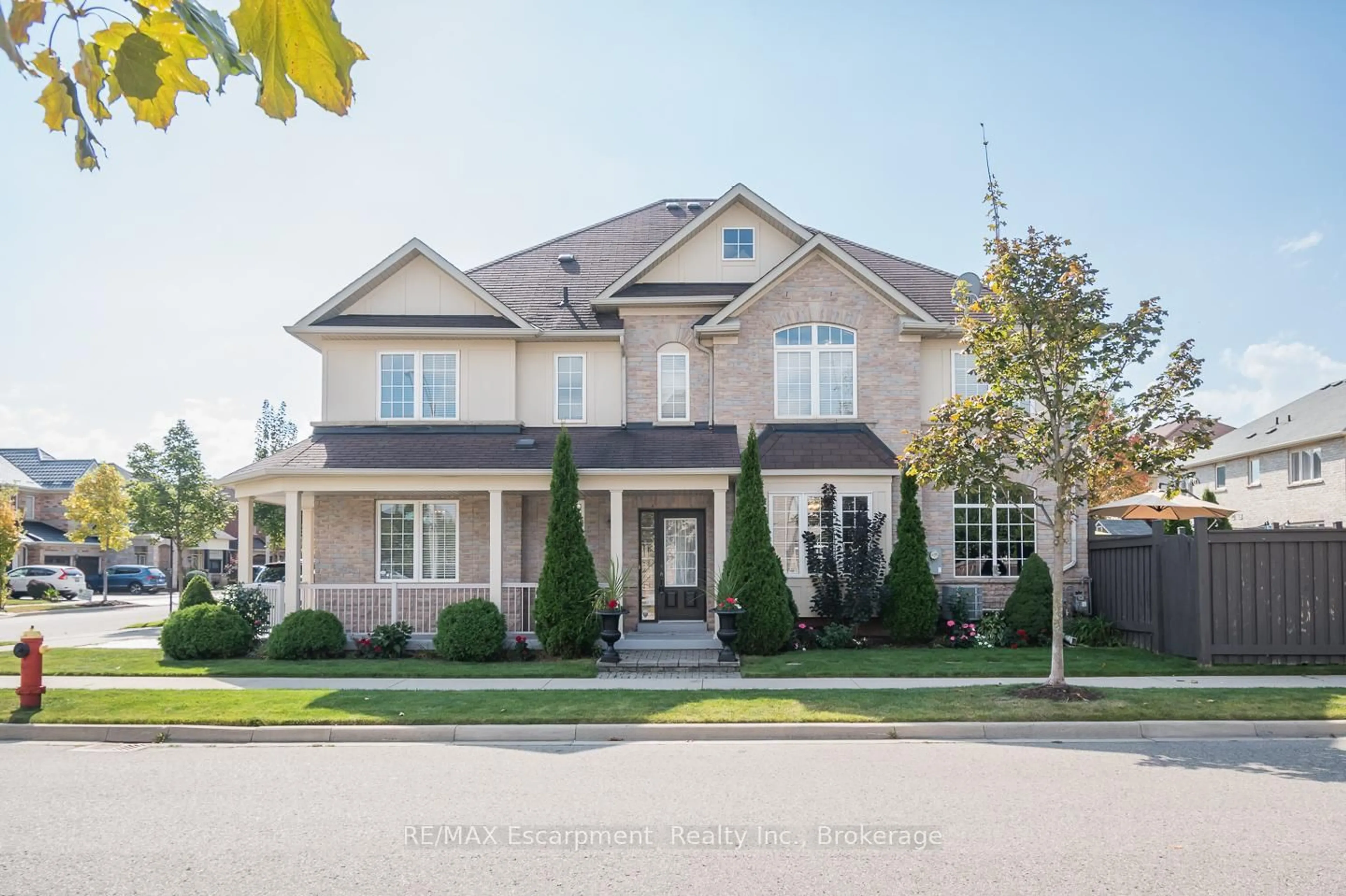 Home with brick exterior material, street for 4205 Cole Cres, Burlington Ontario L7M 0M6