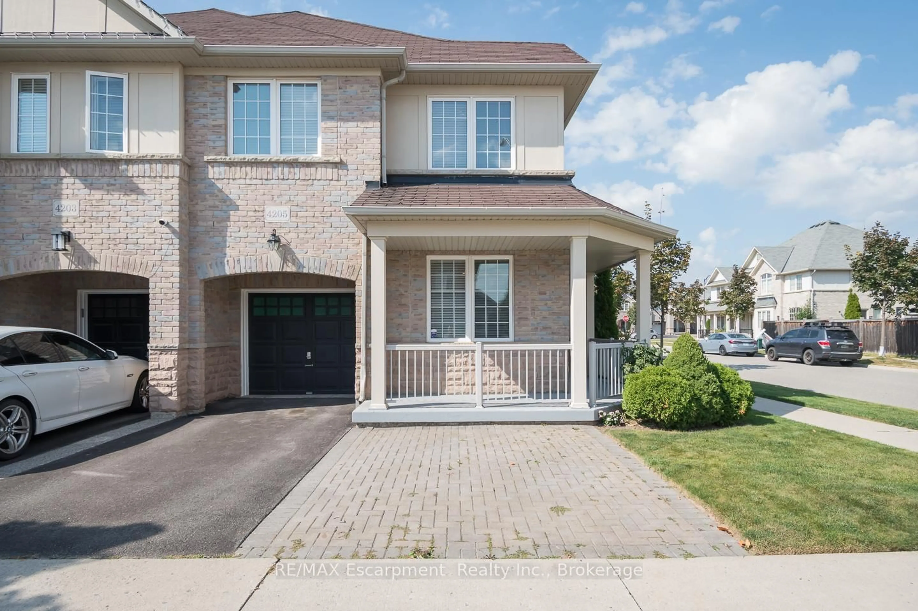 Home with brick exterior material, street for 4205 Cole Cres, Burlington Ontario L7M 0M6