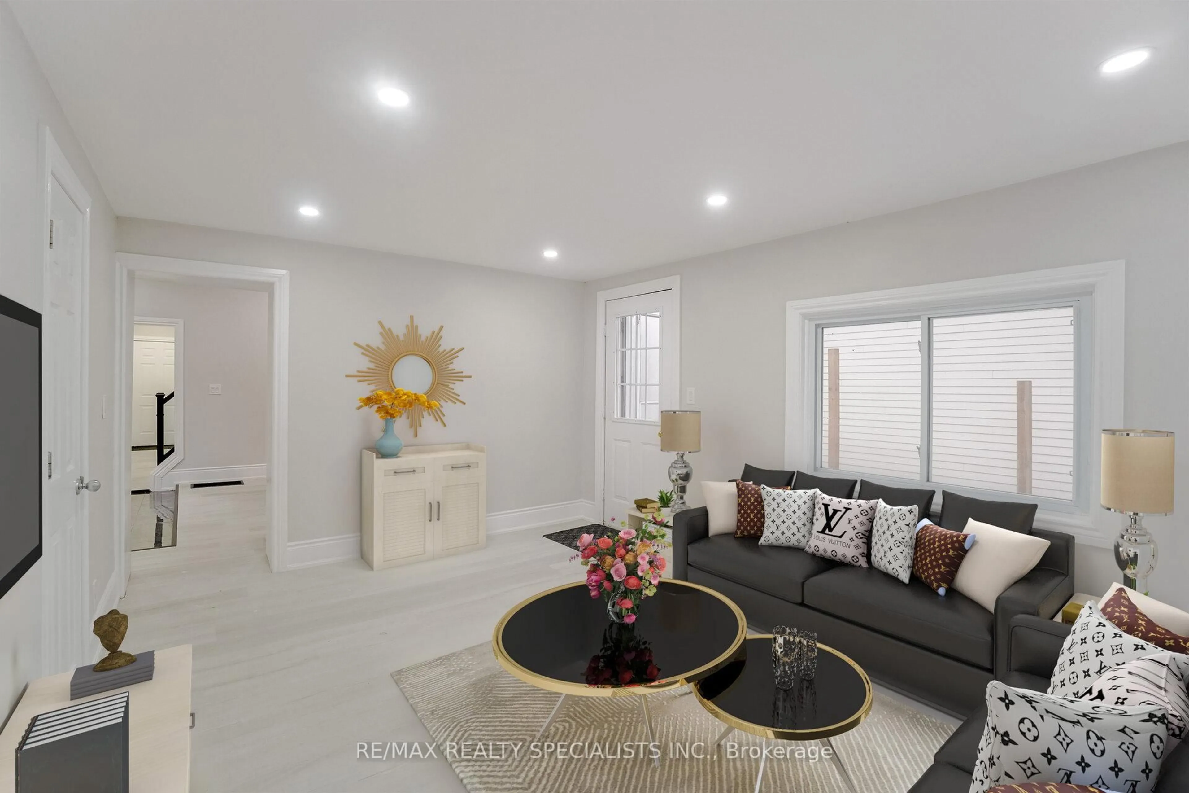 Living room with furniture, unknown for 86 Mill St, Orangeville Ontario L9W 2M7