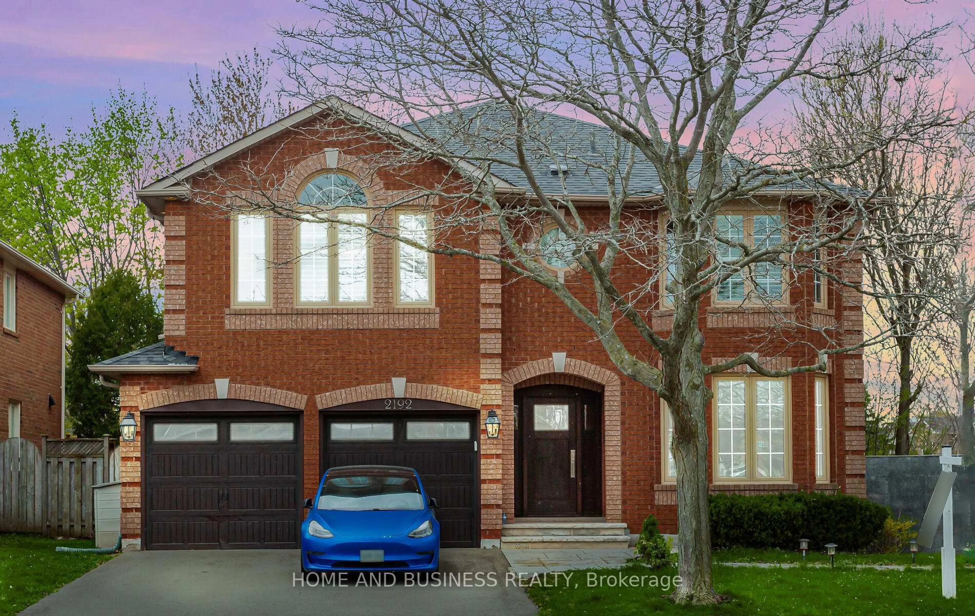 Home with brick exterior material, street for 2192 Oakmead Blvd, Oakville Ontario L6H 6B4