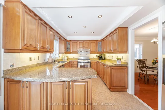 Additional image 36 of 21 FALSTAFF Rd
