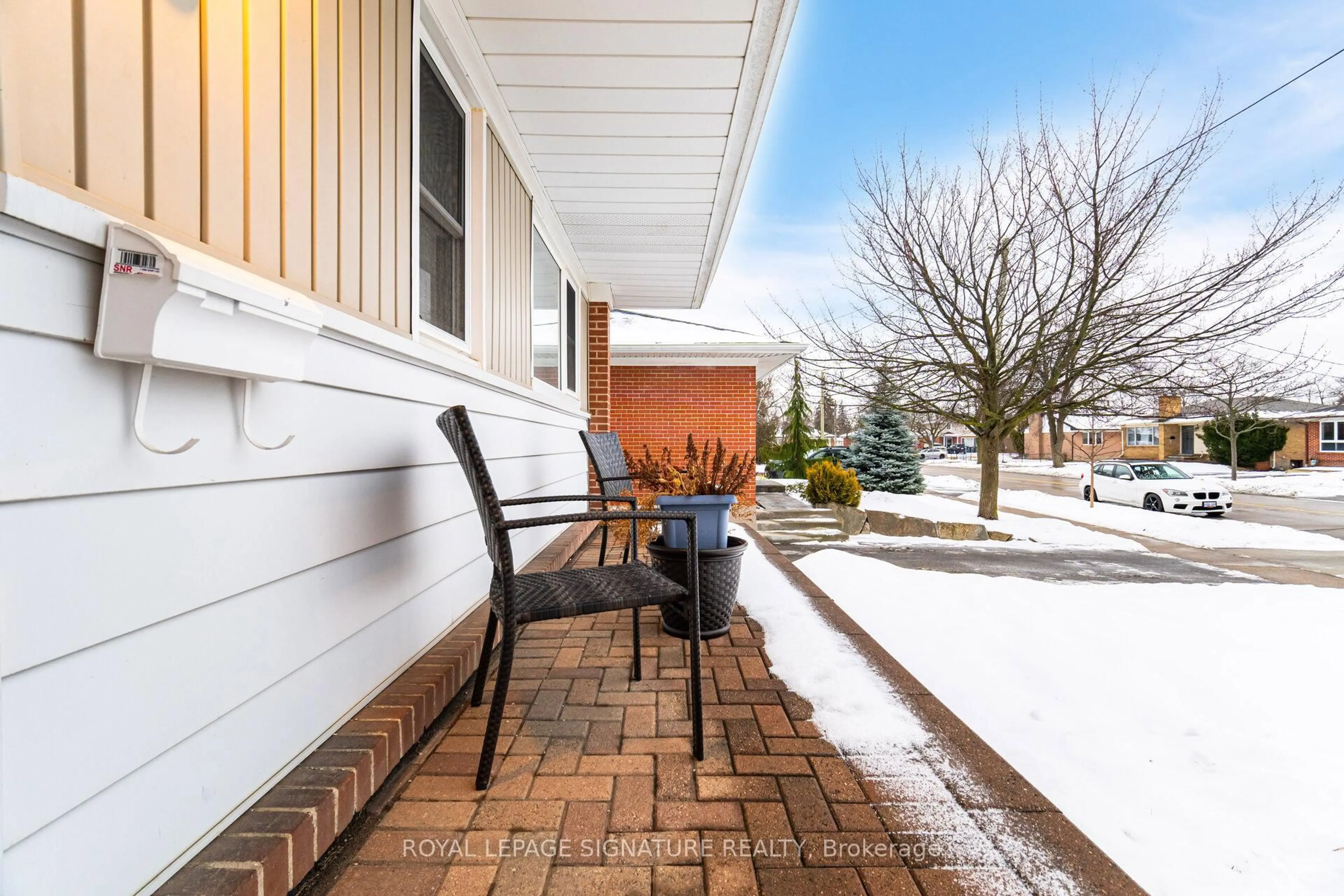 Patio, street for 5 Sterne Ave, Brampton Ontario L6W 2Y3
