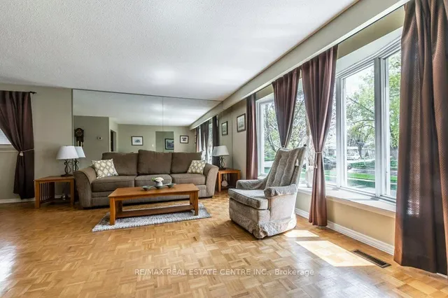 Additional property image - 65 Lorne Scots Dr