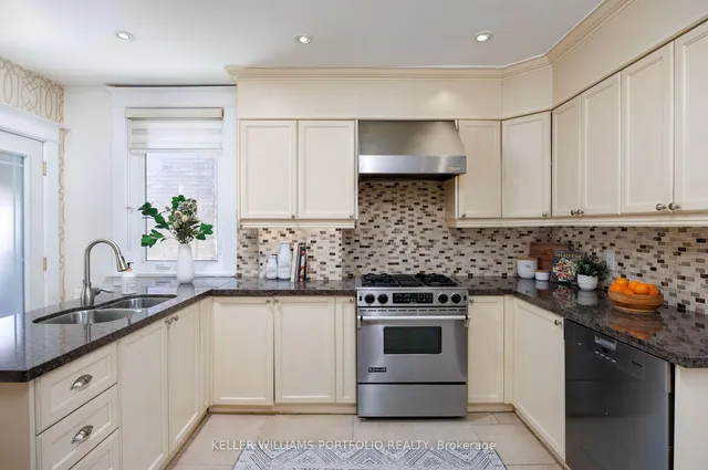 Additional property image - 296 Wright Ave