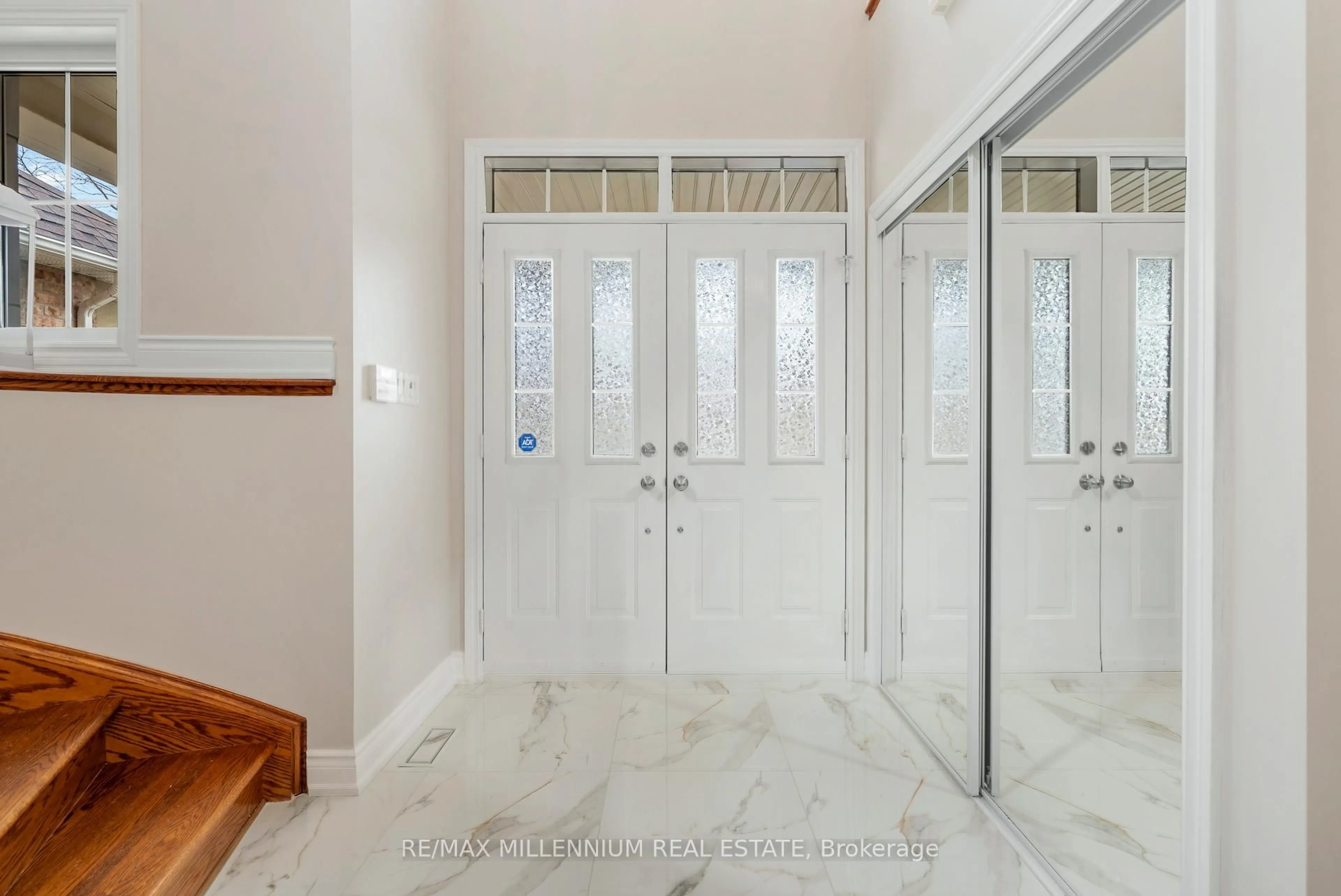 Indoor entryway for 13 Belleville Dr, Brampton Ontario L6P 1V7