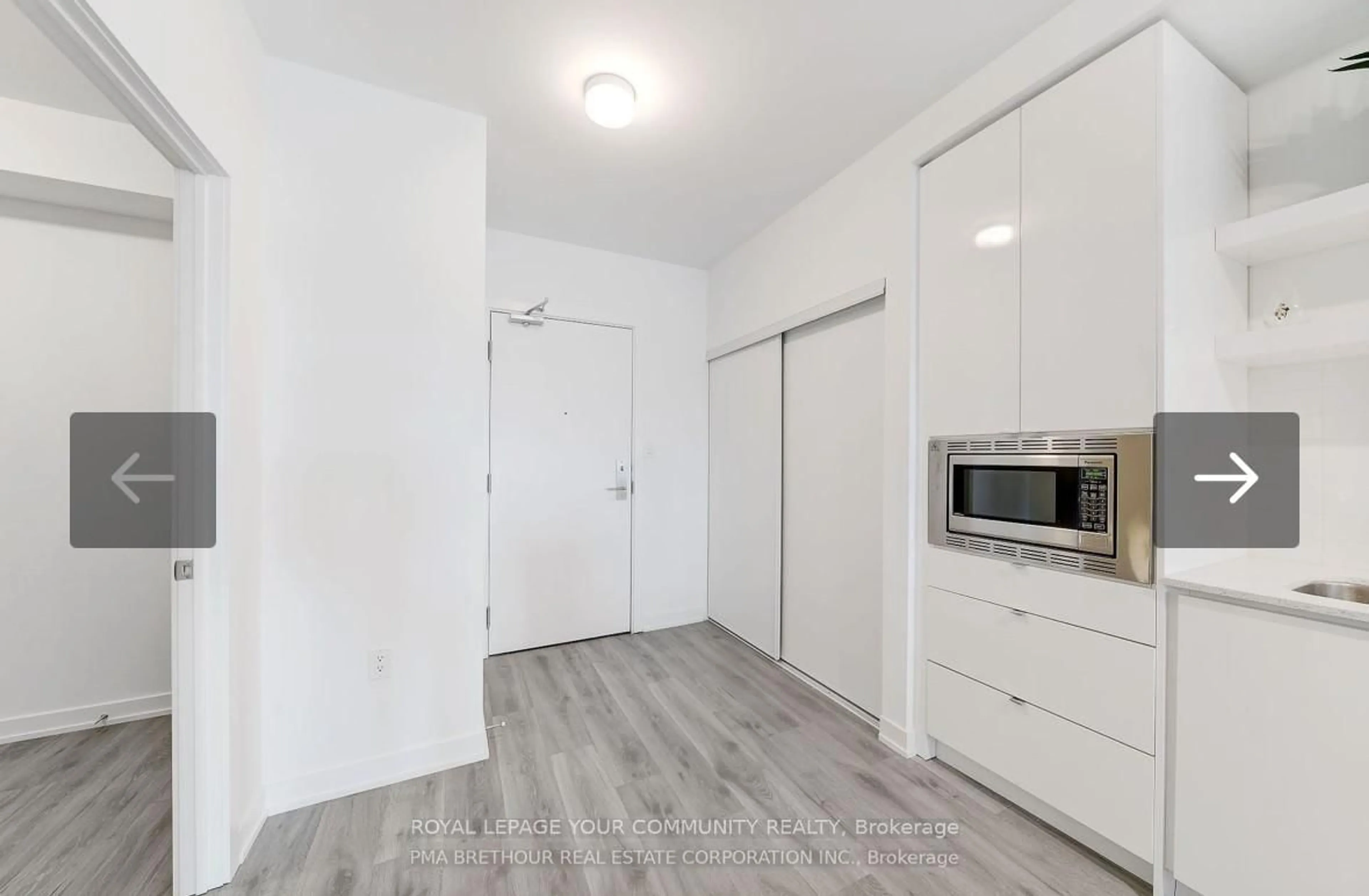 A pic of a room for 2433 Dufferin St #811, Toronto Ontario M6E 0B4