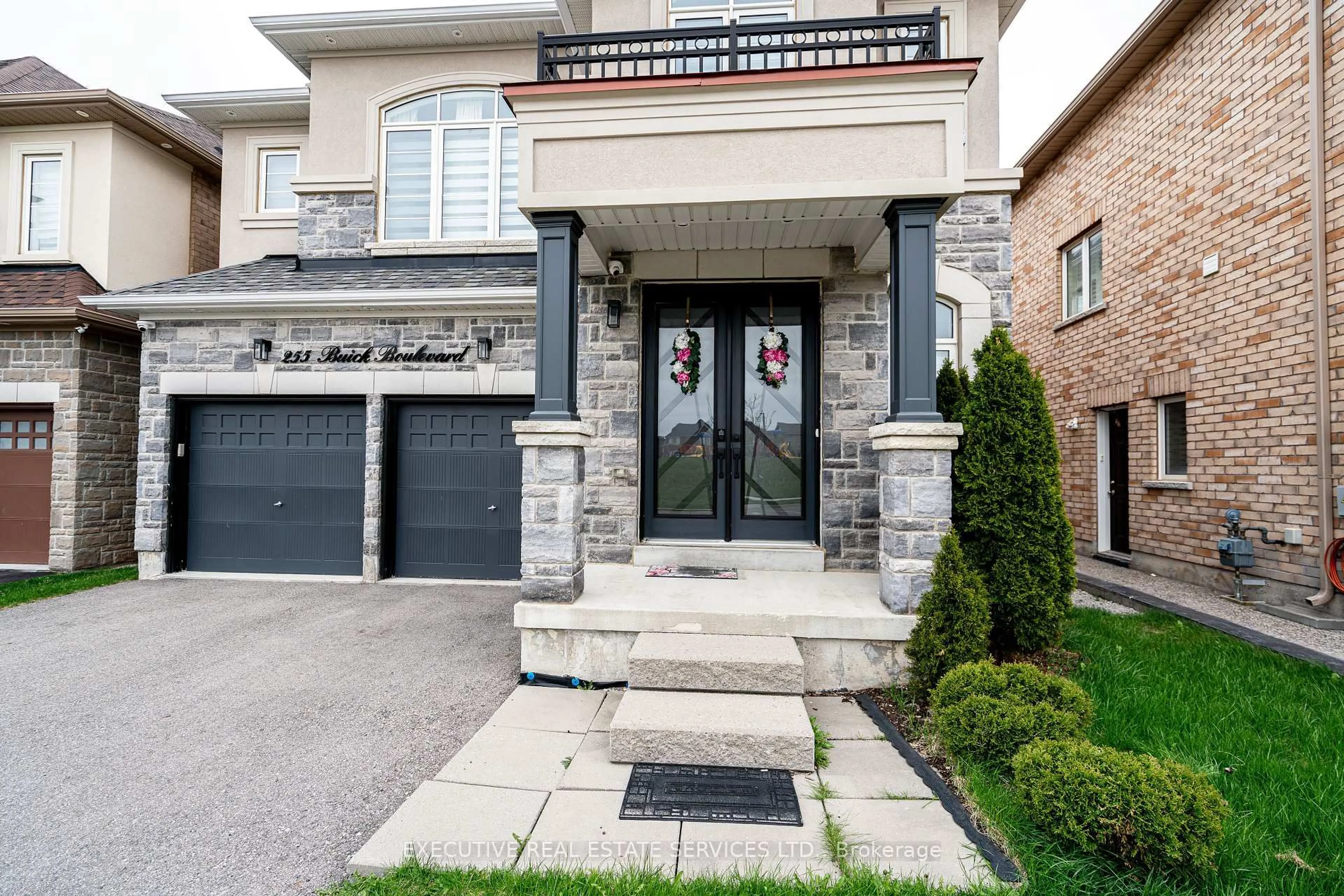 Home with brick exterior material, street for 255 Buick Blvd, Brampton Ontario L7A 4M7