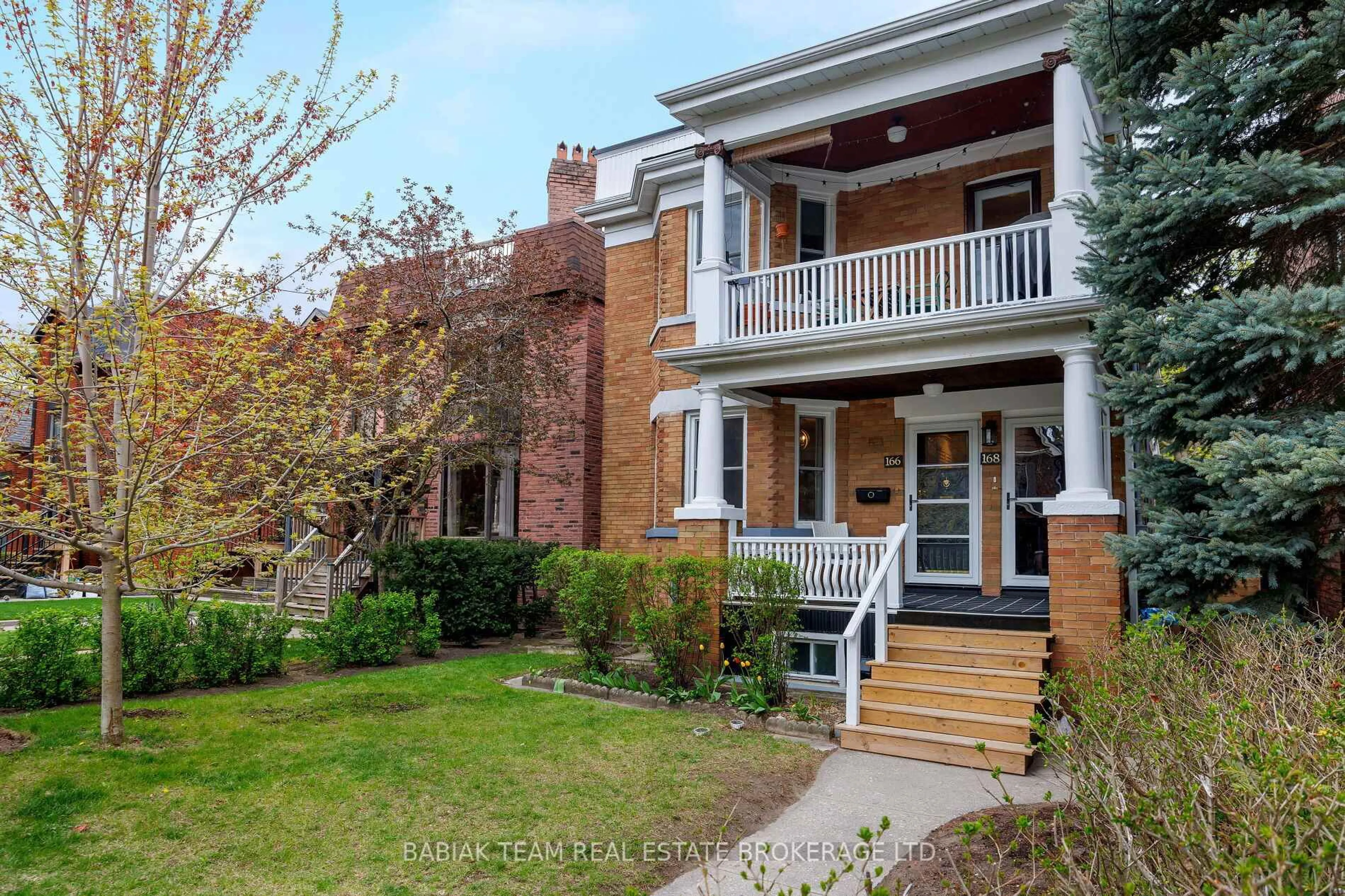 Home with brick exterior material, street for 166 Quebec Ave, Toronto Ontario M6P 2T8