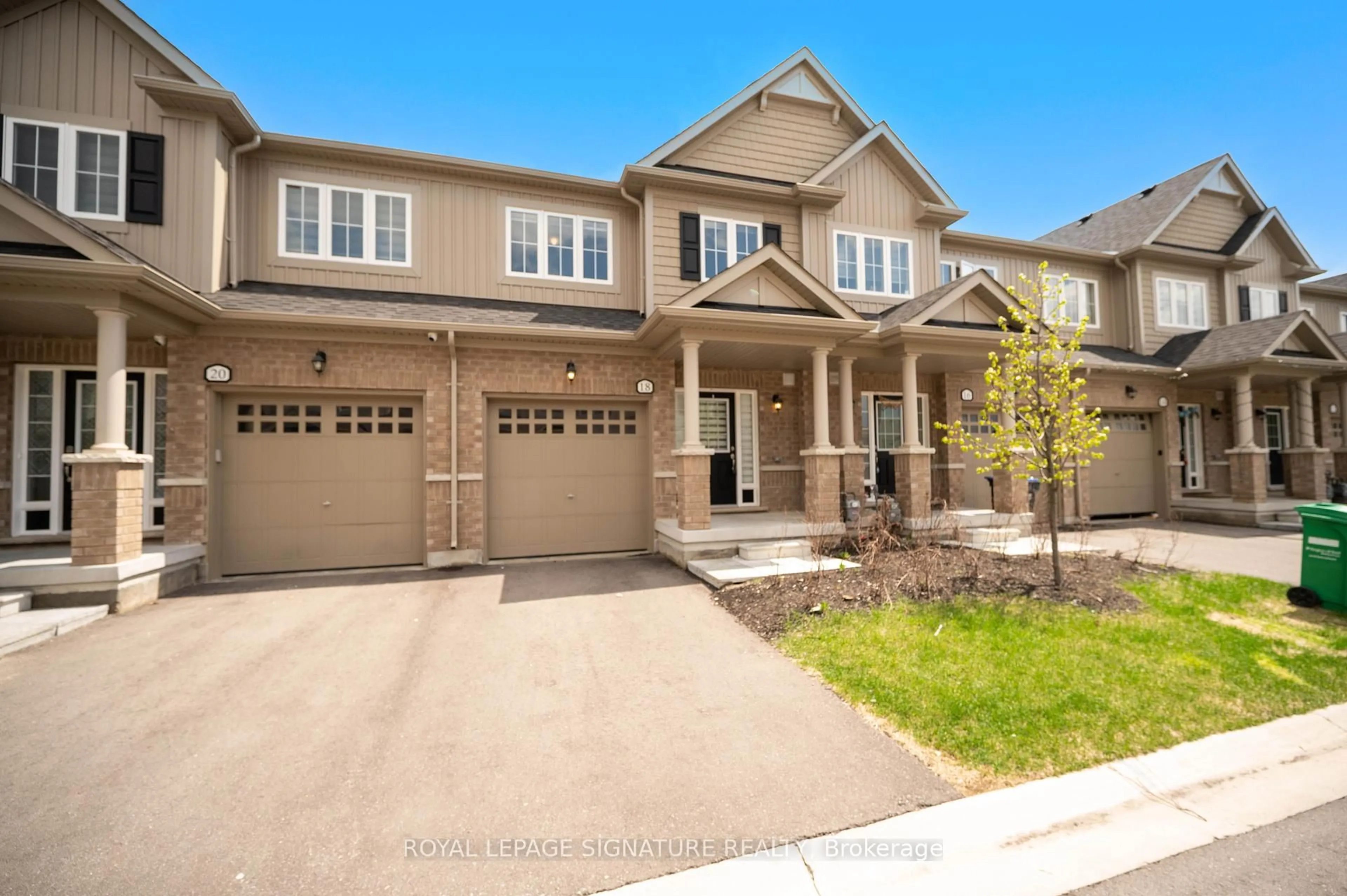 Home with brick exterior material, street for 18 Brixham Lane, Brampton Ontario L7A 0B3
