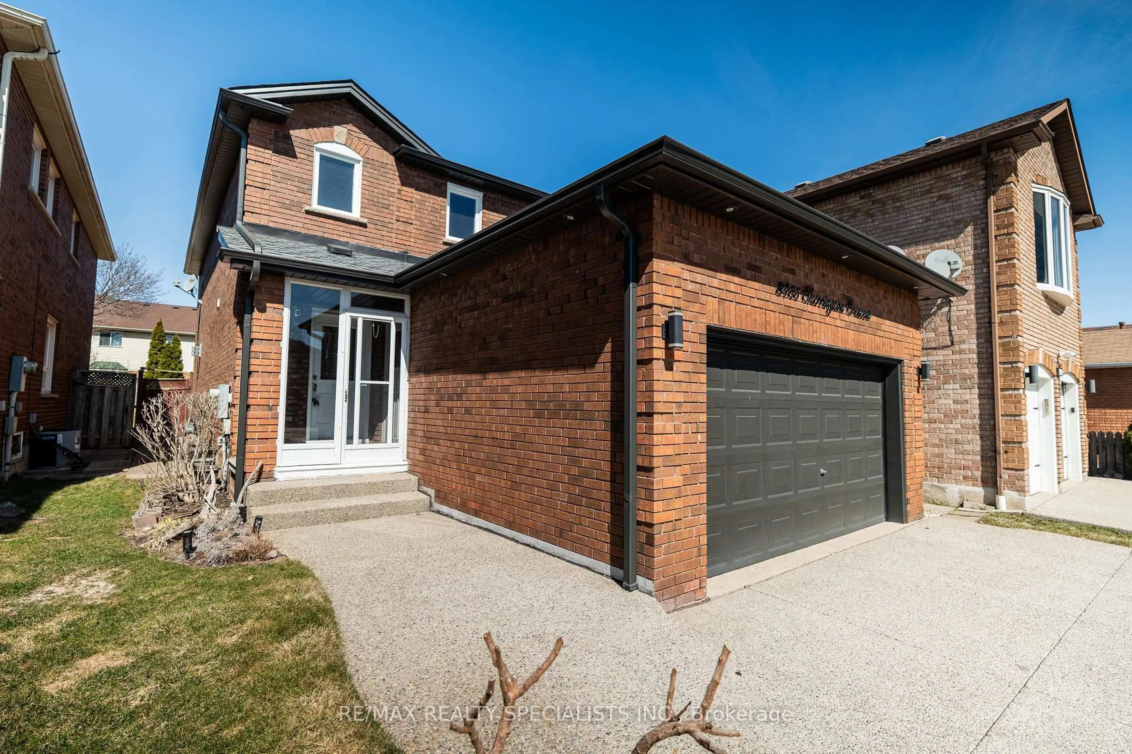 Home with brick exterior material, street for 3455 Cherrington Cres, Mississauga Ontario L5L 5B9