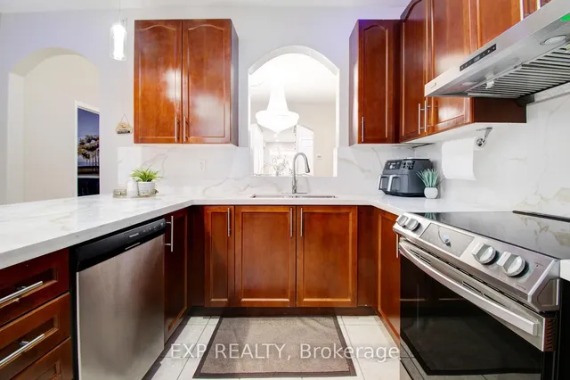 Additional property image - 952 Clark Blvd