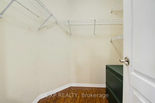 Additional property image - 952 Clark Blvd