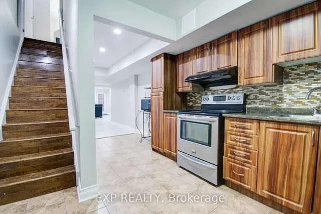 Additional property image - 952 Clark Blvd