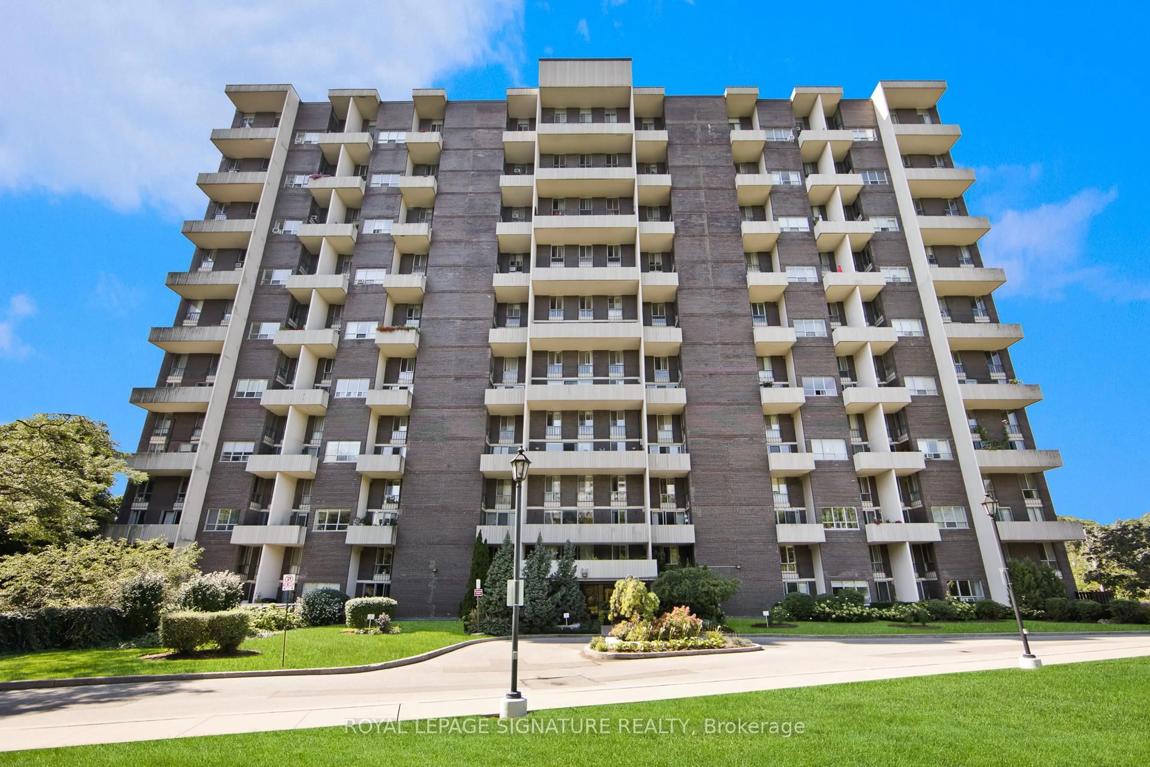 Patio, building for 35 Ormskirk Ave #908, Toronto Ontario M6S 1A8