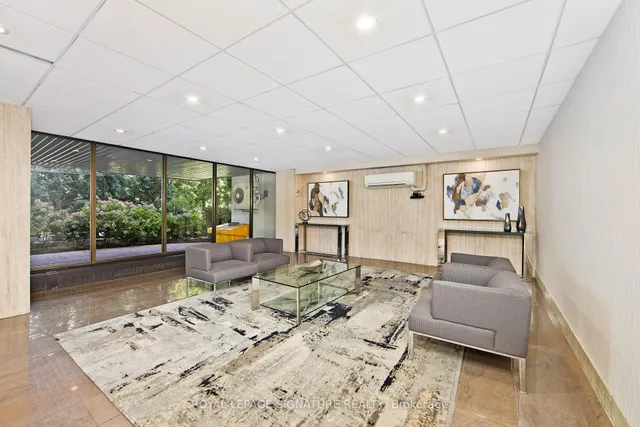 Additional property image - 35 Ormskirk Ave Unit 908