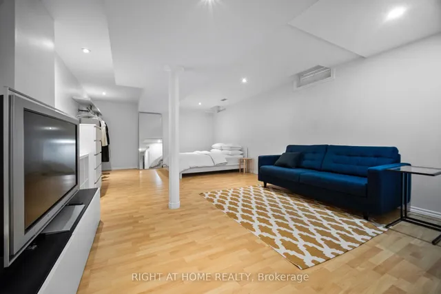 Additional property image - 1085 Foxglove Pl