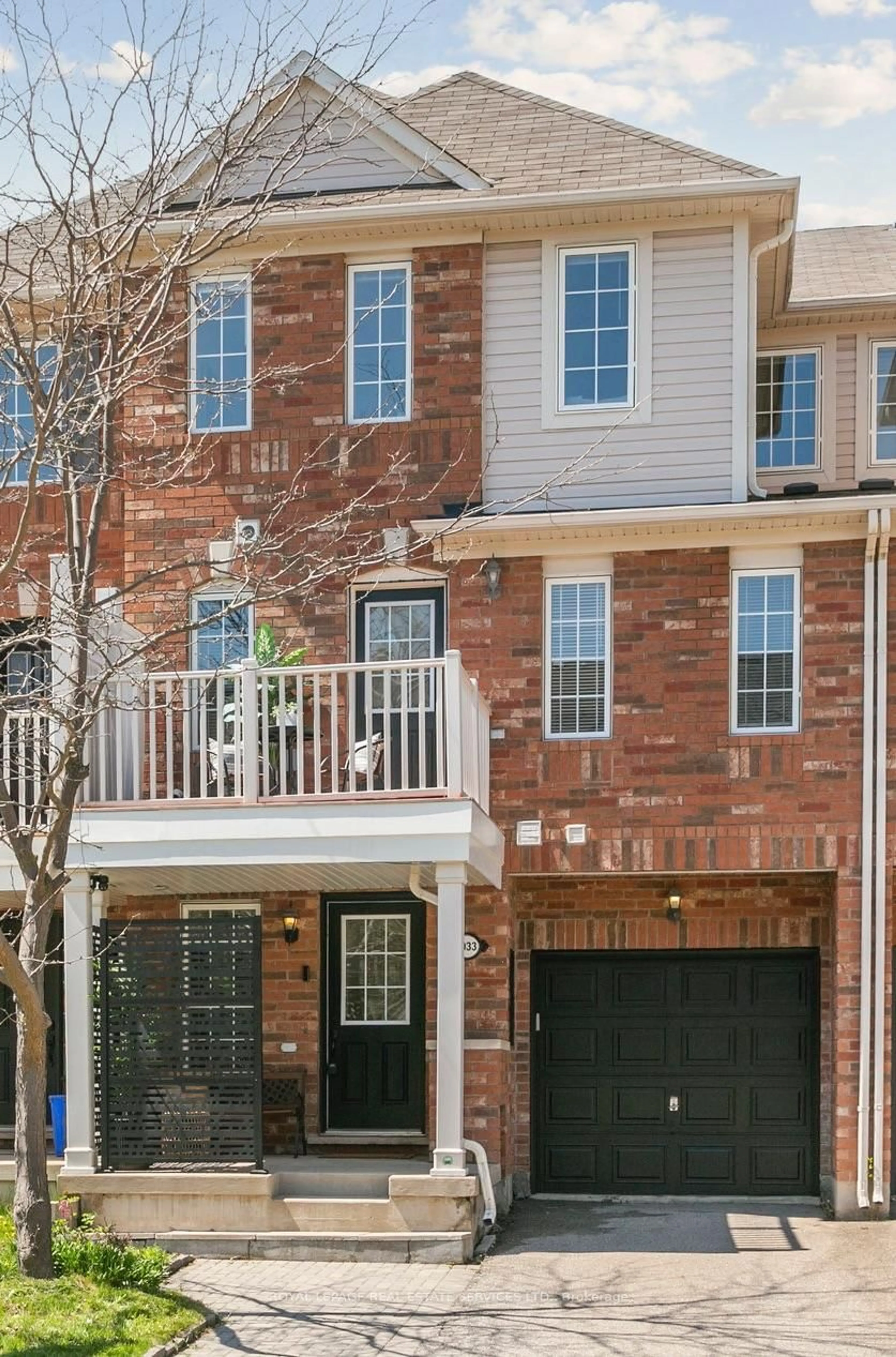 Home with brick exterior material, street for 3033 Drumloch Ave, Oakville Ontario L6M 5H9