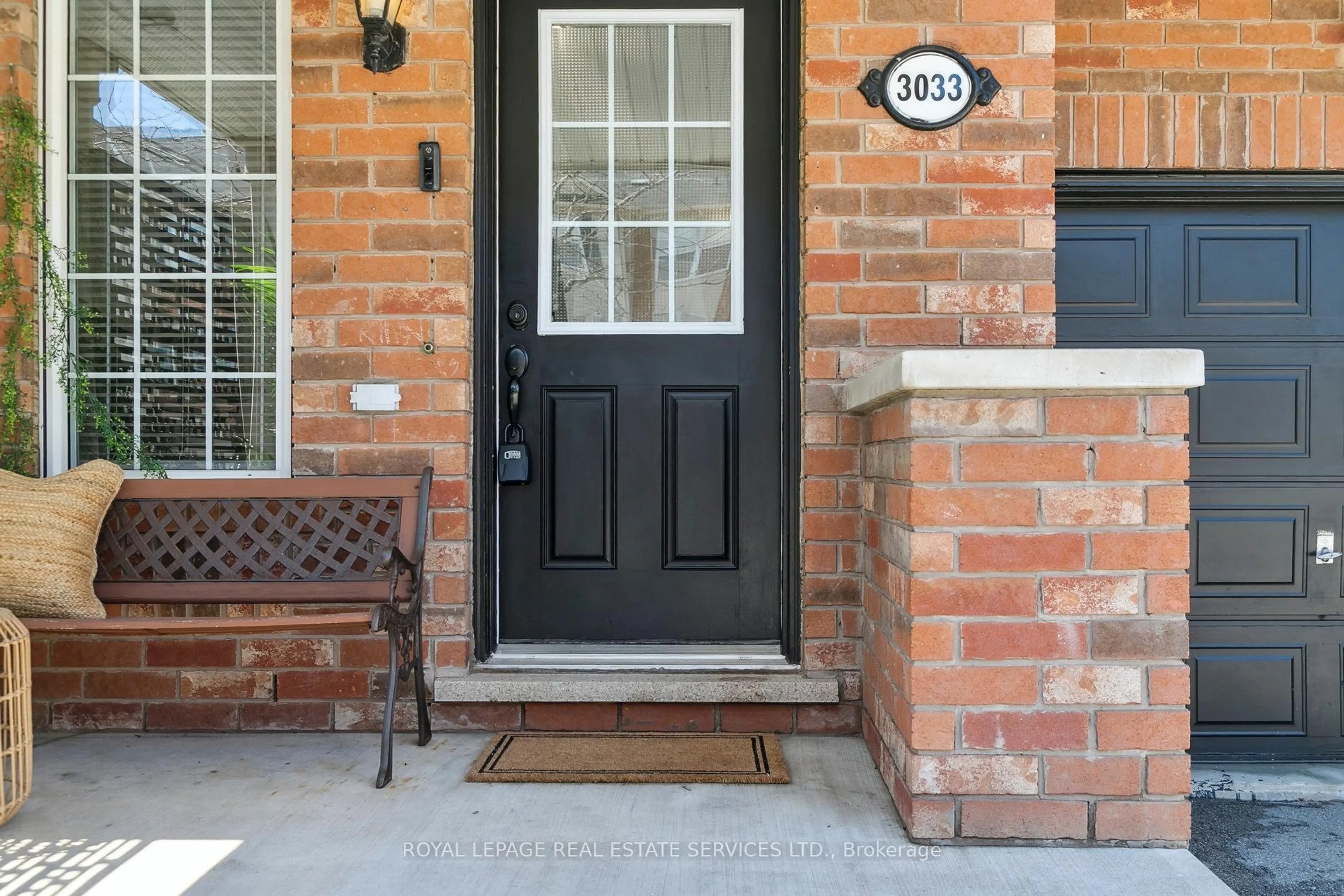 Home with brick exterior material, street for 3033 Drumloch Ave, Oakville Ontario L6M 5H9