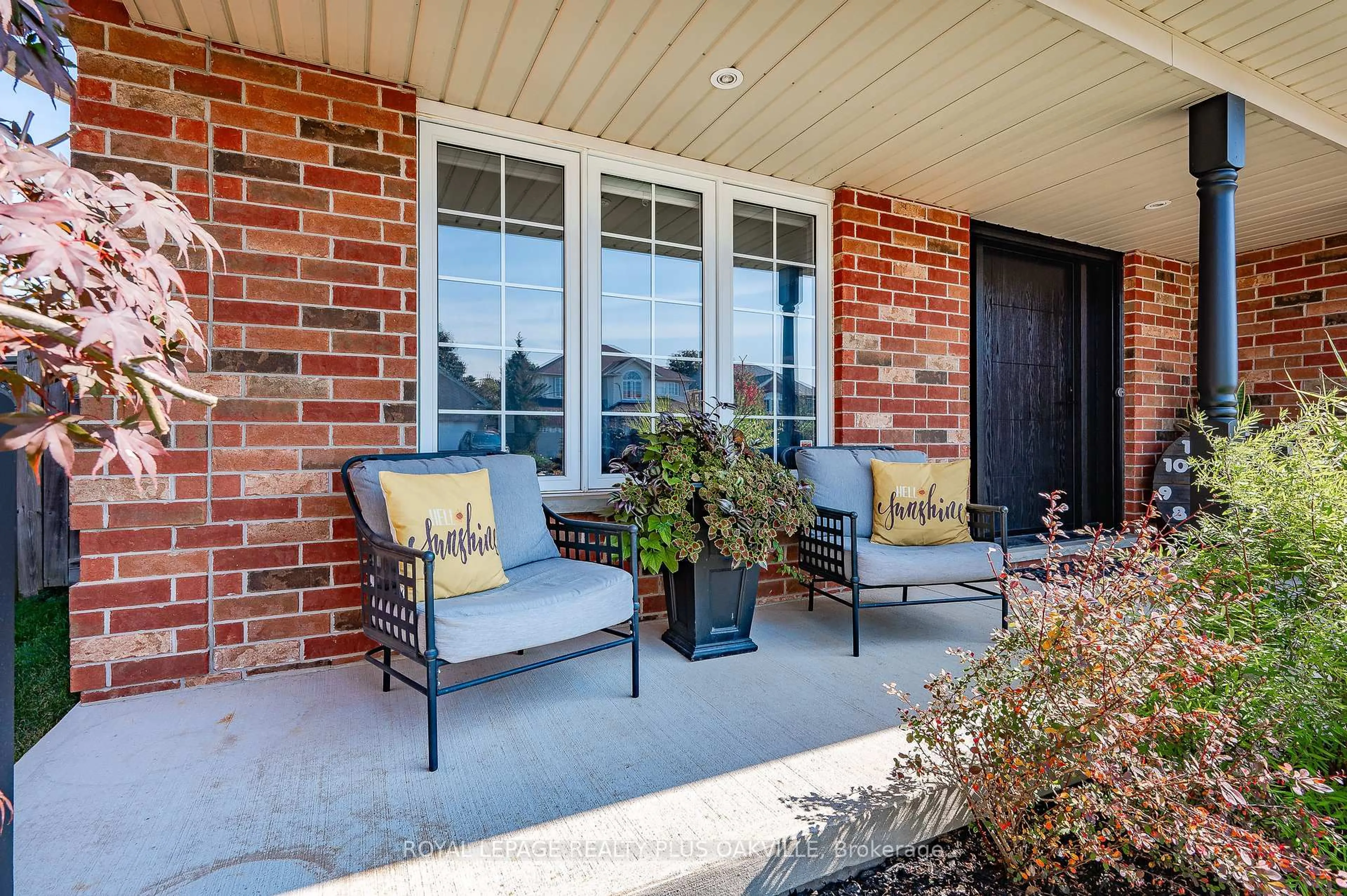 Patio, water/lake/river/ocean view for 23 Dawkins Cres, Halton Hills Ontario L7J 2Z4