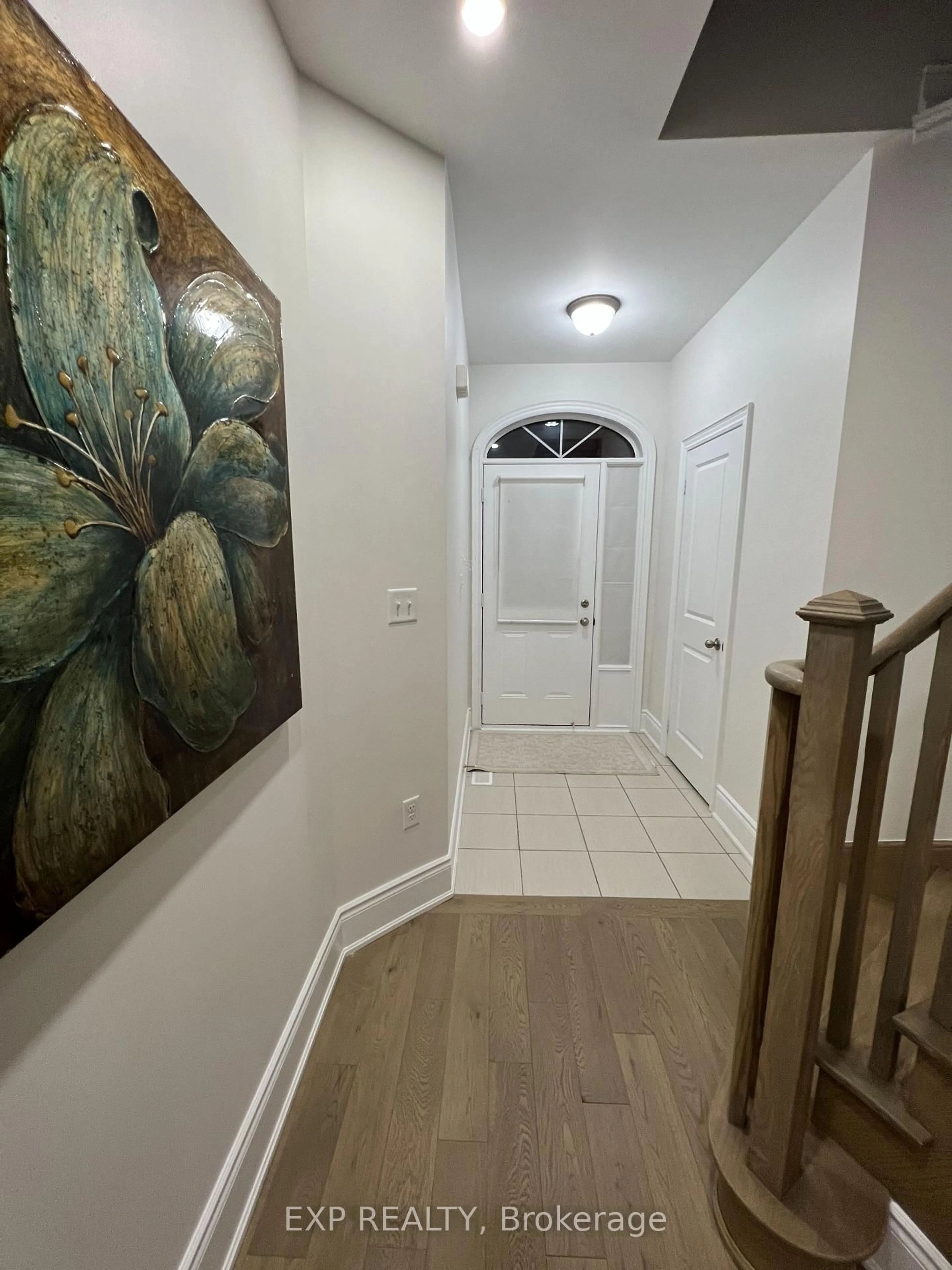 Indoor entryway for 41 Donald Stewart Rd, Brampton Ontario L7A 5J8