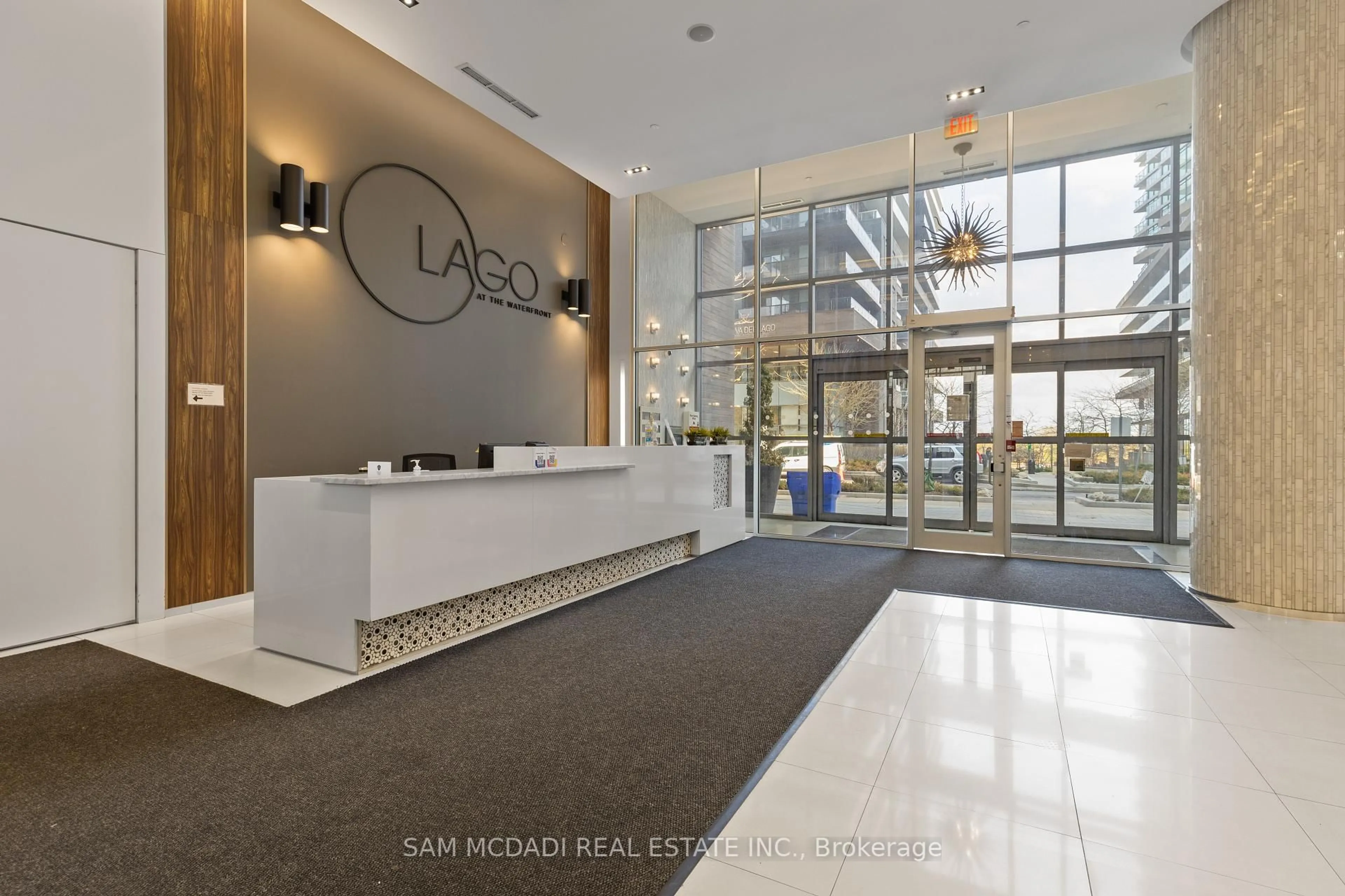 Indoor foyer for 56 Annie Craig Dr #2101, Toronto Ontario M8V 0C8