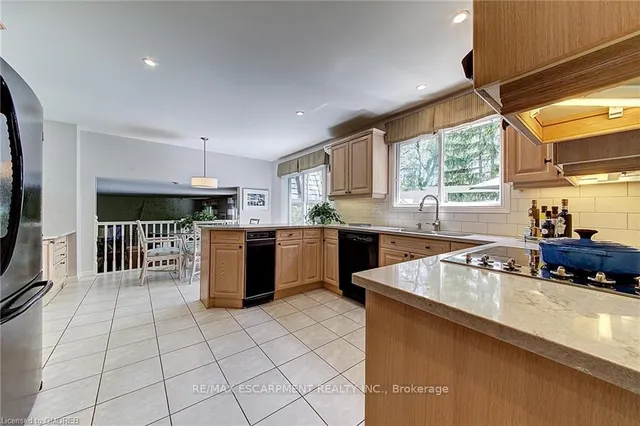 Additional property image - 170 Cavendish Crt