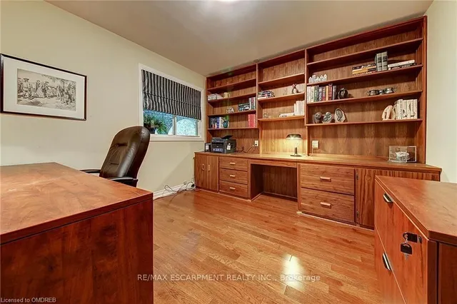 Additional property image - 170 Cavendish Crt