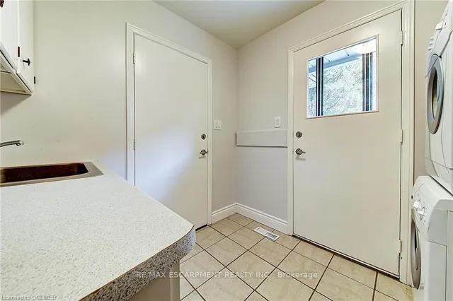 Additional property image - 170 Cavendish Crt