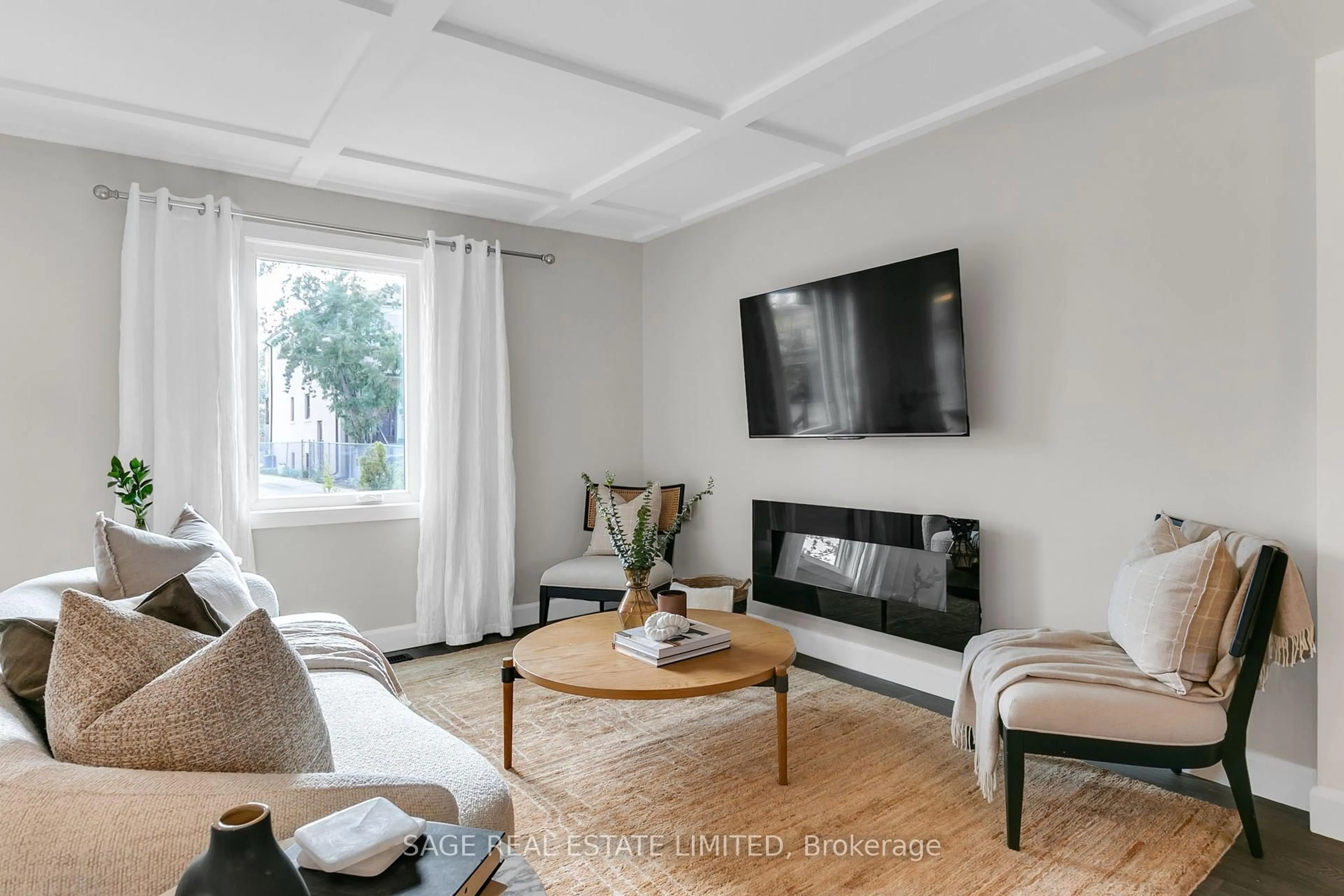 Living room with furniture, unknown for 311 Nairn Ave, Toronto Ontario M6E 4H9