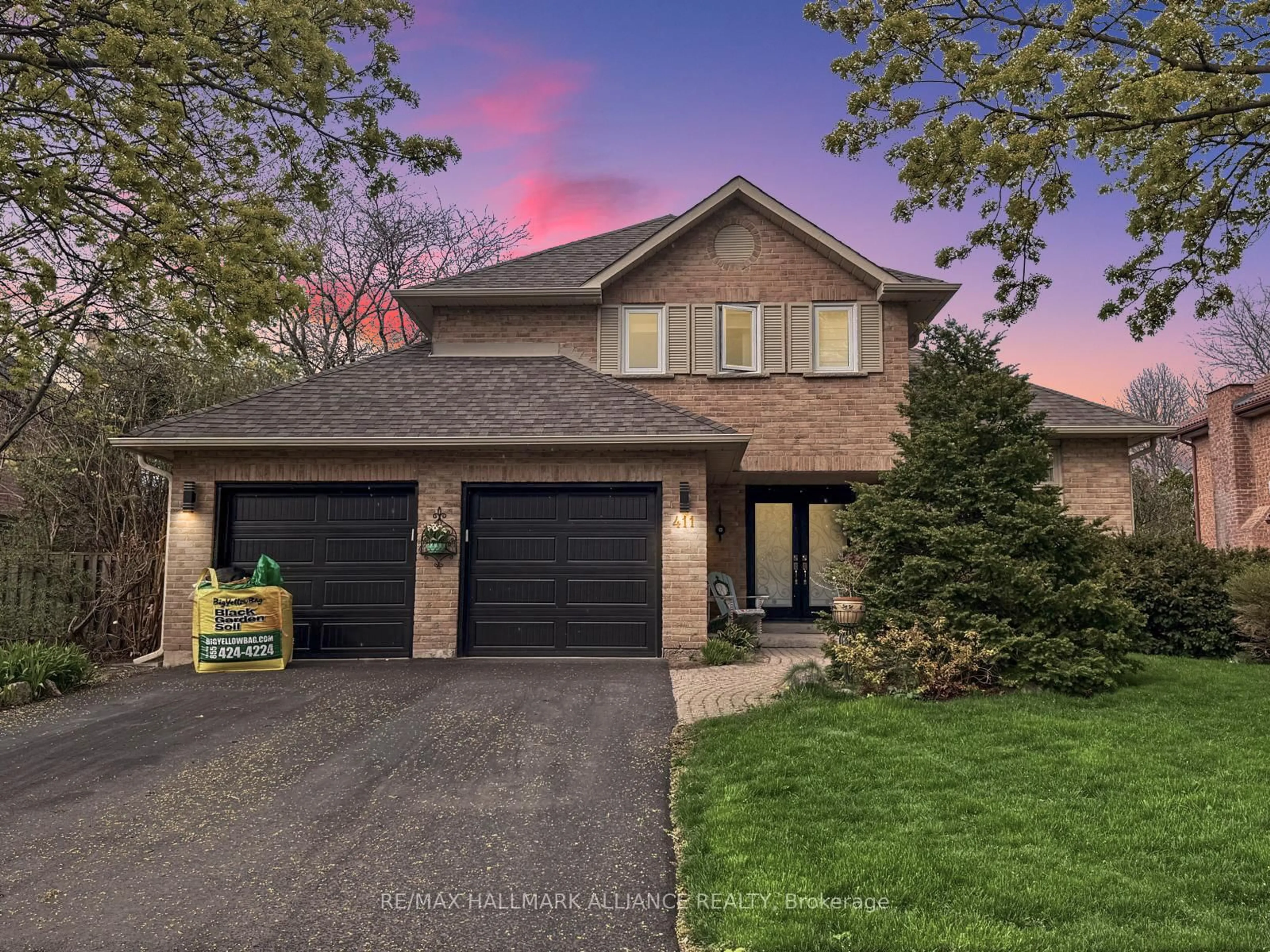 Home with brick exterior material, street for 411 Barclay Cres, Oakville Ontario L6J 6H8