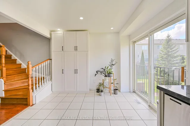 Additional property image - 4950 Albina Way Unit 93