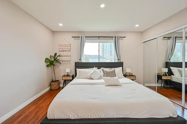 Additional property image - 4950 Albina Way Unit 93