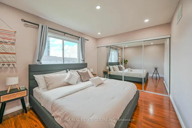 Additional property image - 4950 Albina Way Unit 93