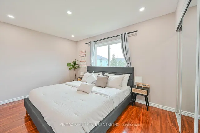 Additional property image - 4950 Albina Way Unit 93