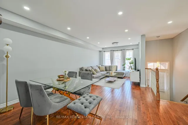 Additional property image - 4950 Albina Way Unit 93
