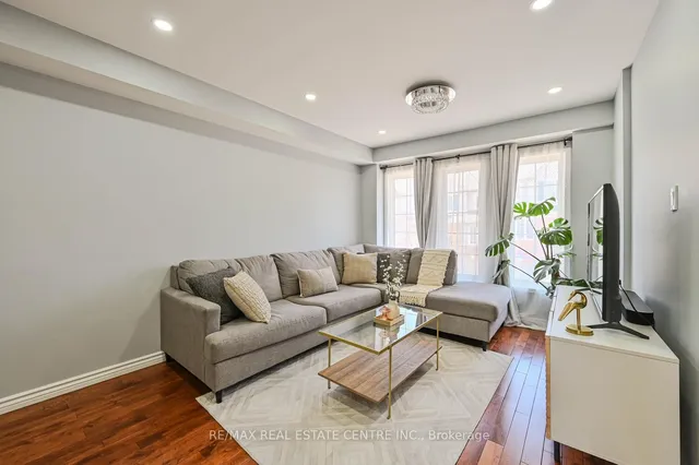 Additional property image - 4950 Albina Way Unit 93