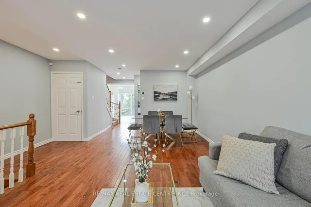 Additional property image - 4950 Albina Way Unit 93
