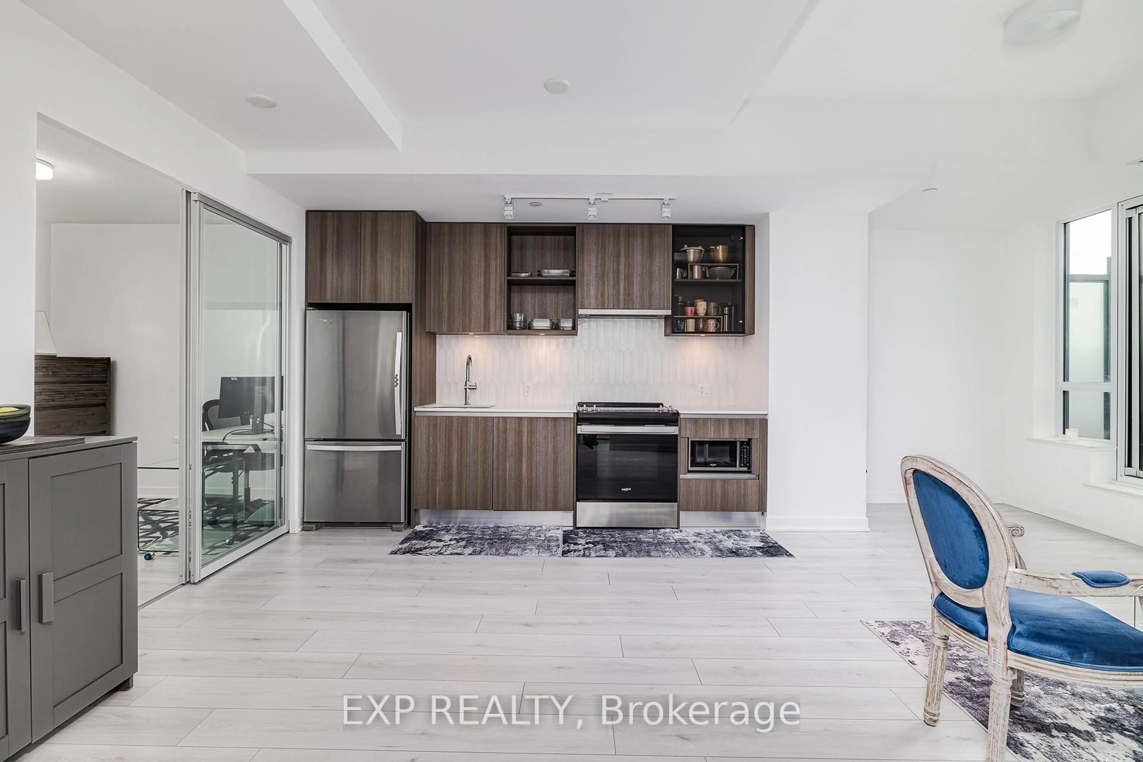 Open concept kitchen, unknown for 405 Dundas St #307, Oakville Ontario L6M 5P9