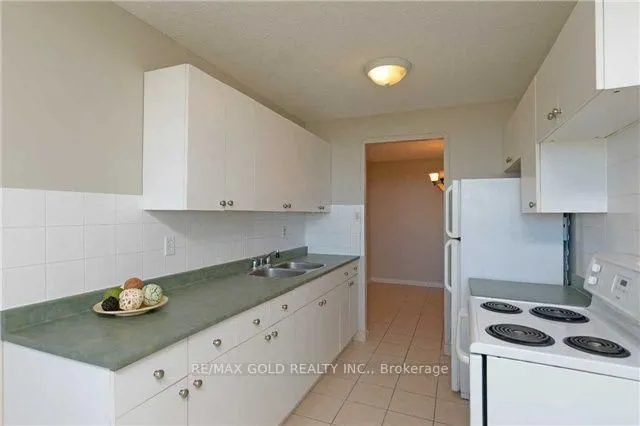 Additional property image - 18 Knightsbridge Rd Unit 809